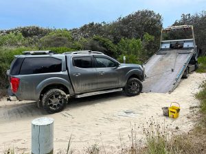 Should You Tow Your Car to a Mechanic or Home?